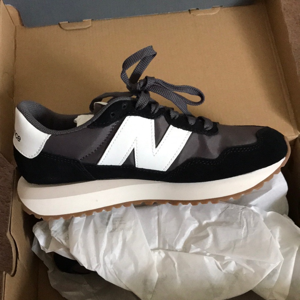 New Balance Black and White Women's Sneakers